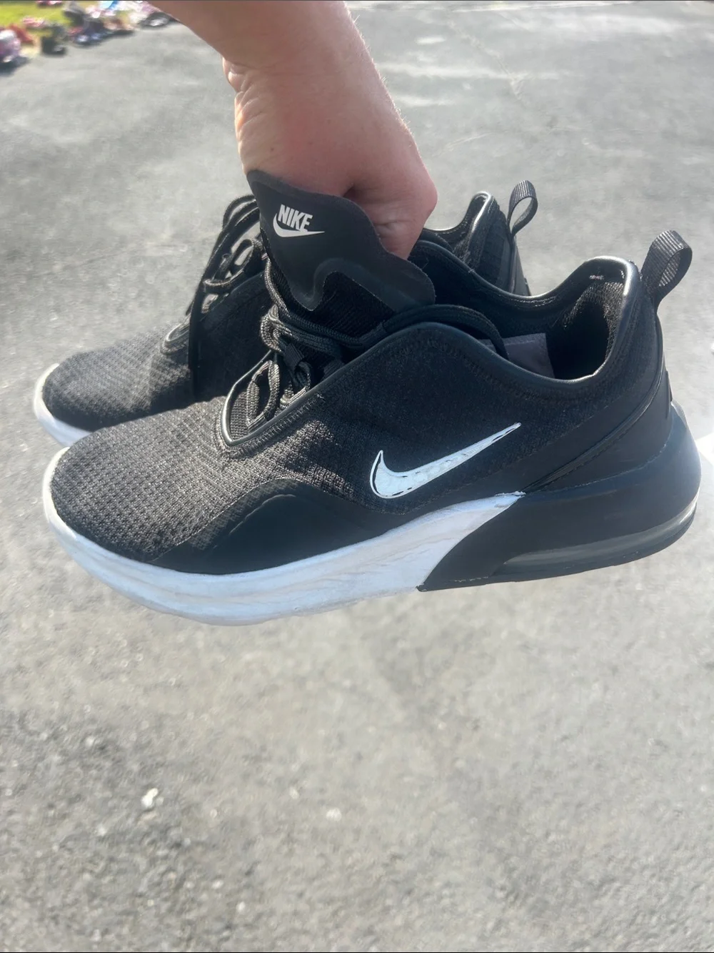Nike Air Womensen’s Black/White Athletic Sneakers